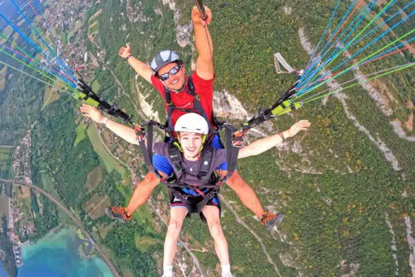 Comment découvrir le parapente au dessus du lac du Bourget ?