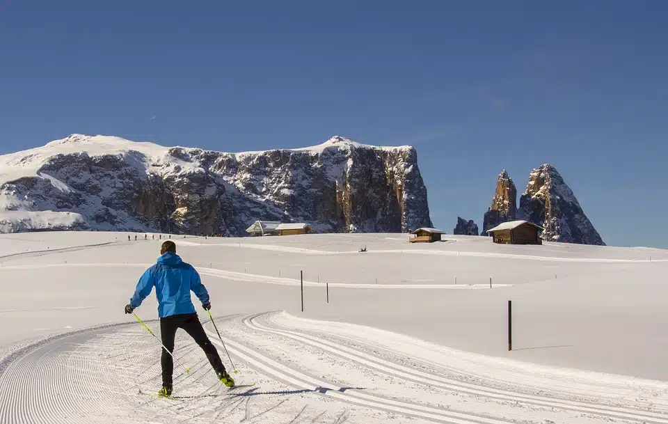 Skier dans les Alpes à Noel avec l’ESI