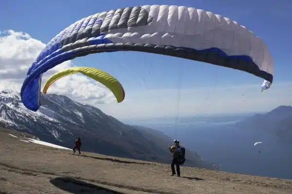 Vol en parapente : comment bien réussir son premier baptême en l’air ?